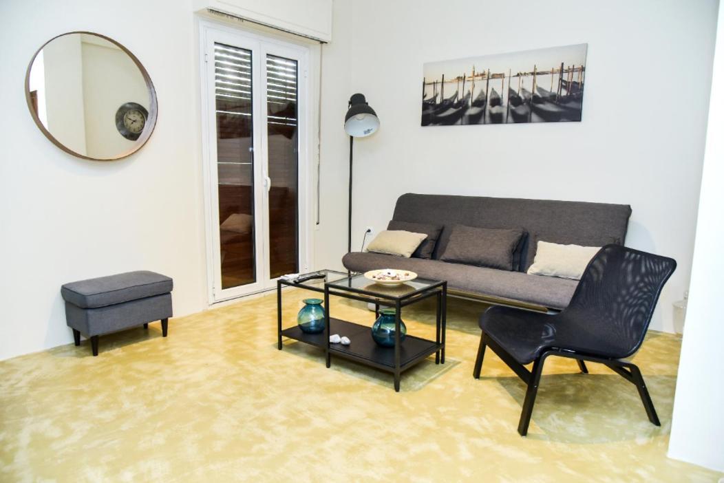 Central Apartment At Echarxia 2 Beds For 5 Pers By Mps Афіни Екстер'єр фото